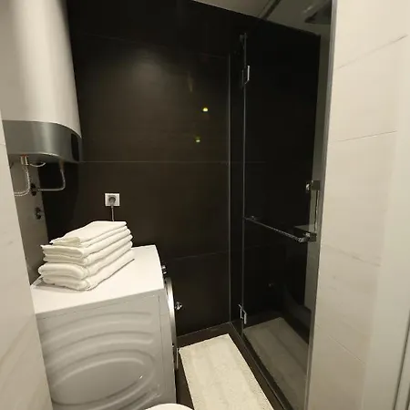 Modern In The Heart Of شقة *